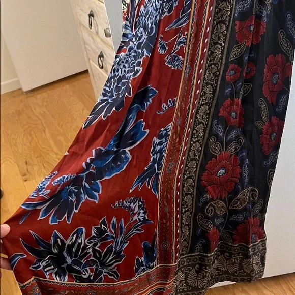 FARM Rio Navy and Maroon Floral Midi Dress - Picture 14 of 17